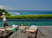 Villa Karang Kembar II, Piscina con vista al océano